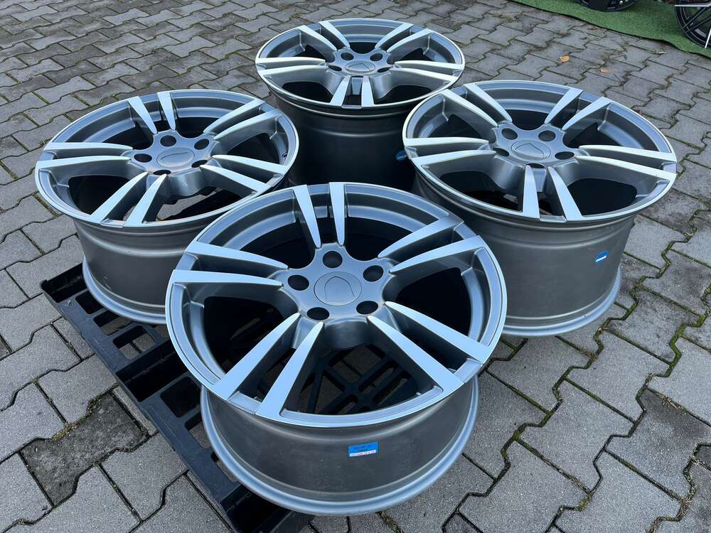 Model: S960 19" 9,5J ET46 + 11J ET51 5x130 GM Pol