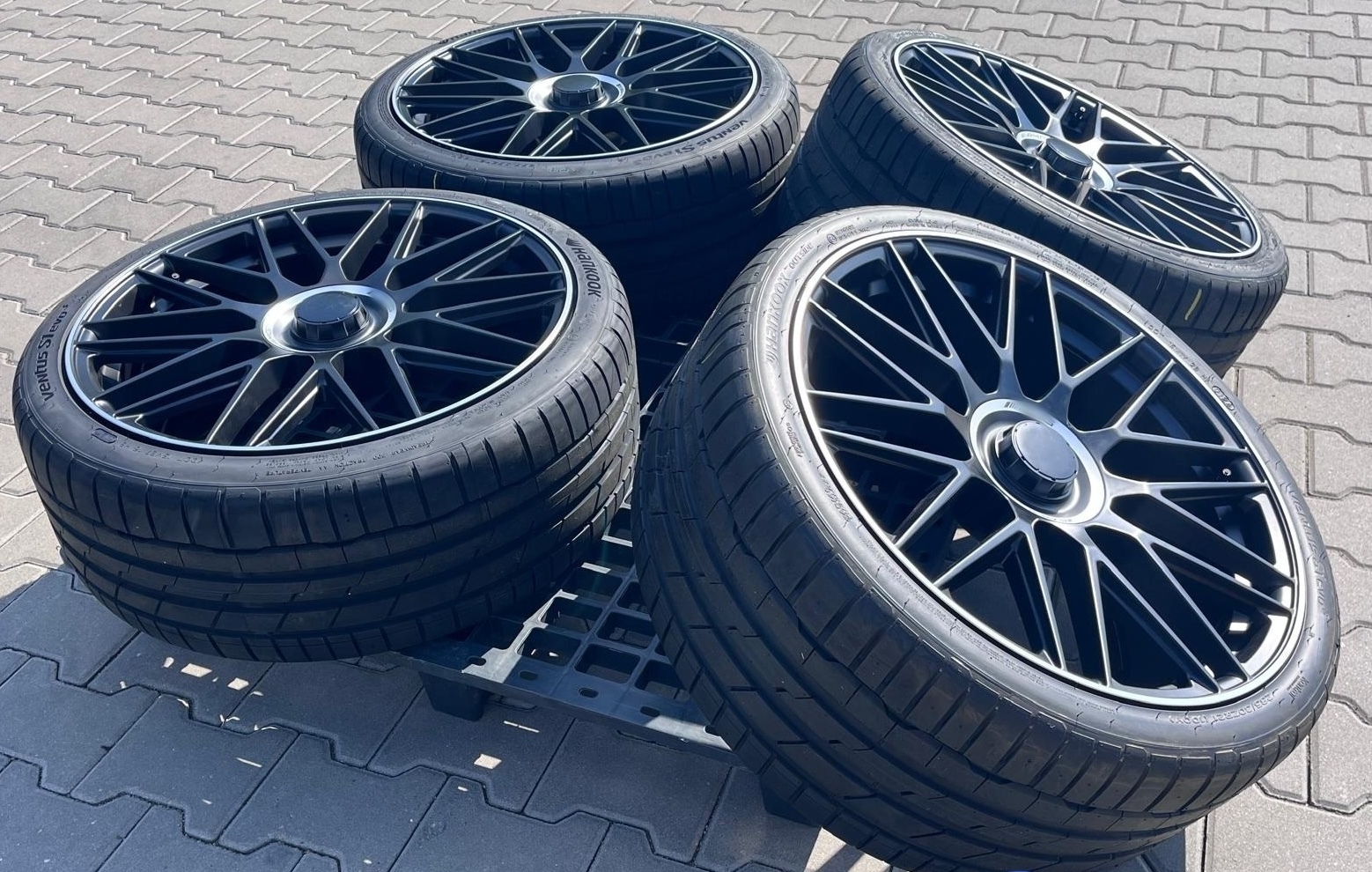Model: Y0207 21" 9J ET30 + 10J ET40 5x112 BLHM + Hankook Ventus S1 Evo3 + TPMS - obrazek 4