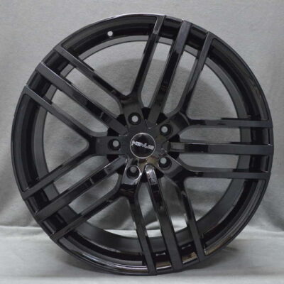 NOVUS NVS03 22" 9J ET42 5x130 Black B1