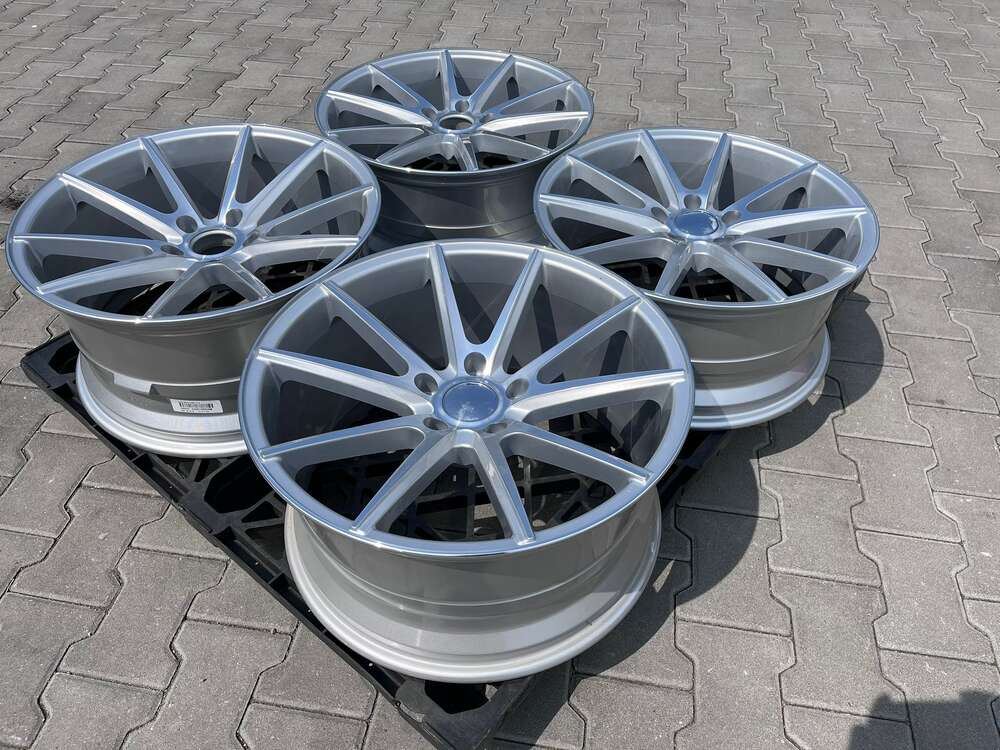 Outlet: CONCEPT V44 19'' 8,5J ET35 + 9,5J ET33 5x120 Machine Silver