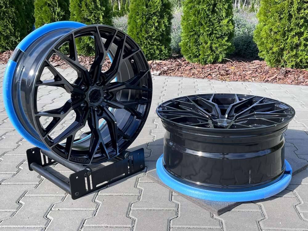 Outlet: Concaver CVR1 19" 8J ET25 + 9J ET40 5x112 Double Tinted Black