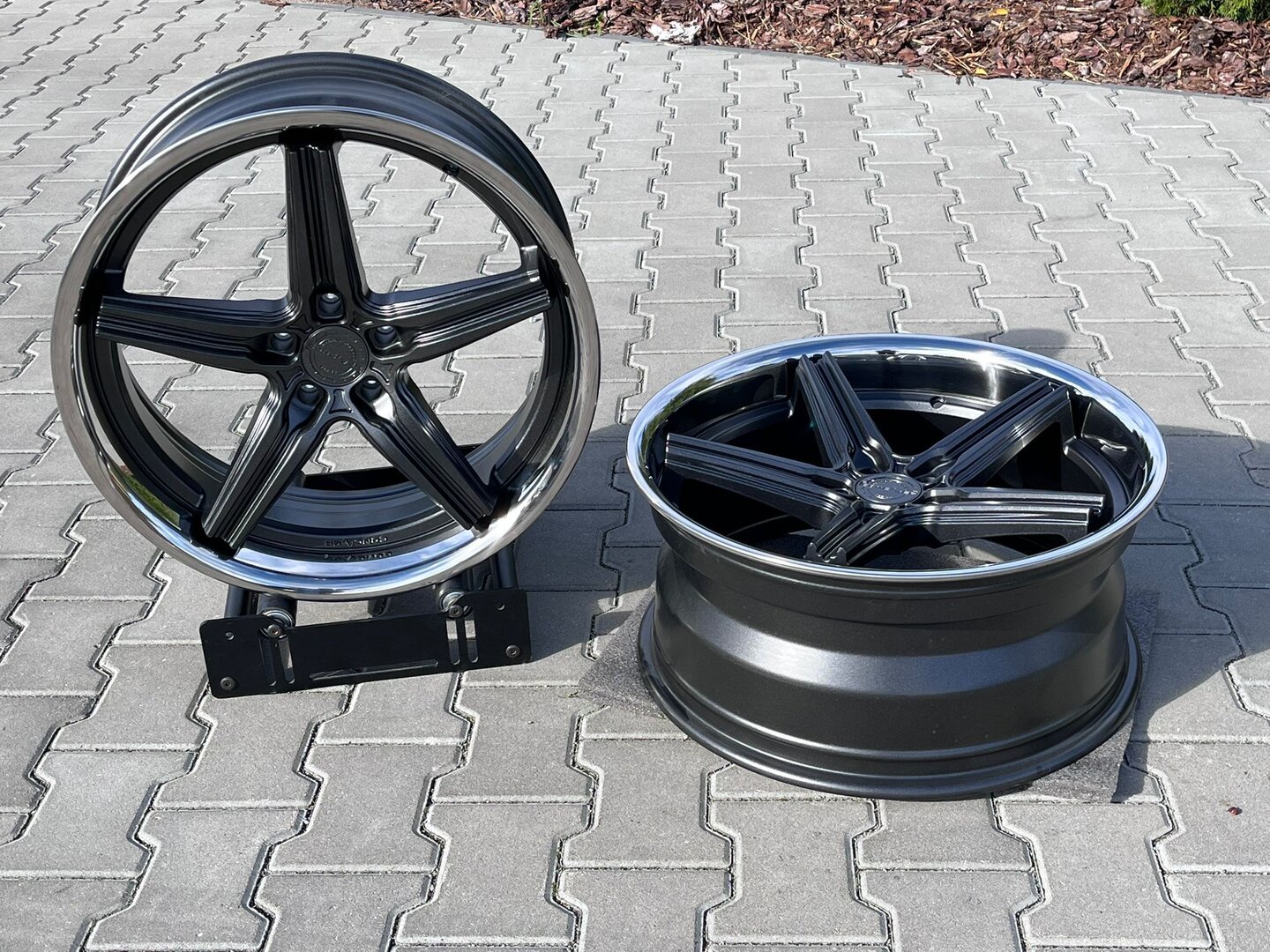 Outlet: Concaver CVR9 20" 8J ET20 + 9J ET35 5x112 Carbon Graphite - obrazek 2