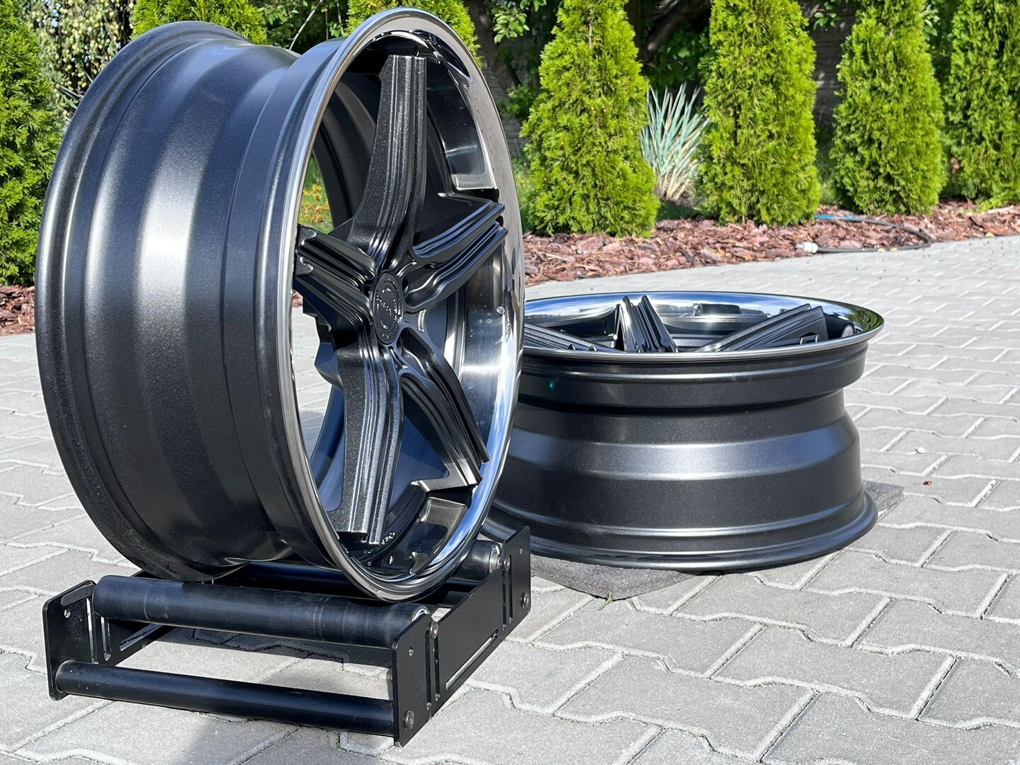 Outlet: Concaver CVR9 20" 8J ET20 + 9J ET35 5x112 Carbon Graphite - obrazek 6