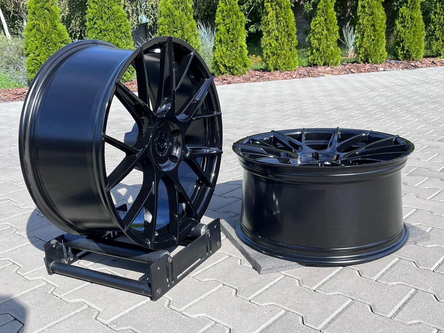 Outlet: Japan Racing JR42 20" 9J ET20 + 10J ET30 5x120 Gloss Black - obrazek 5