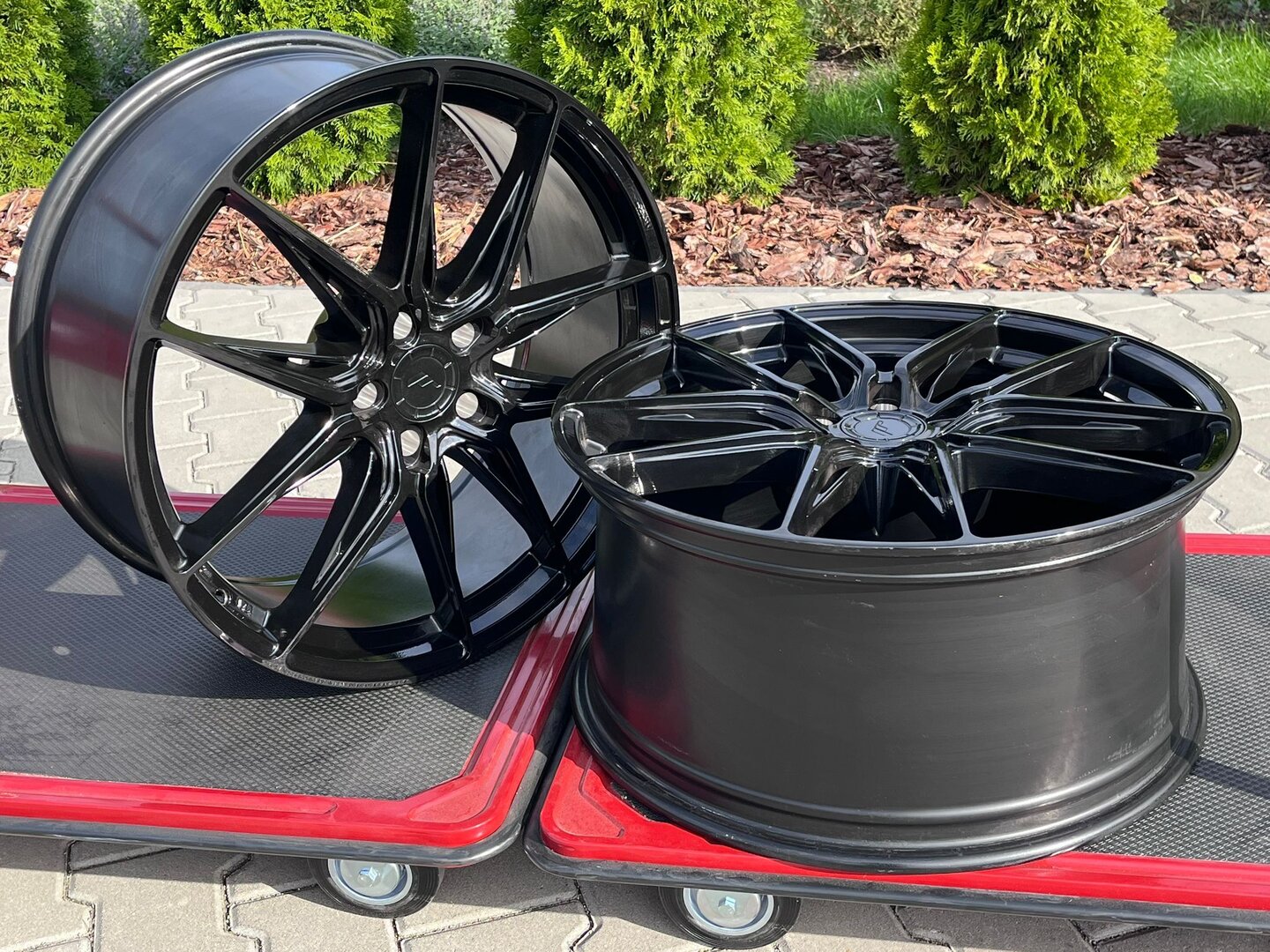 Outlet: Japan Racing JR44 20" 8,5J ET40 + 9,5J ET45 5x112 Gloss Black - obrazek 3