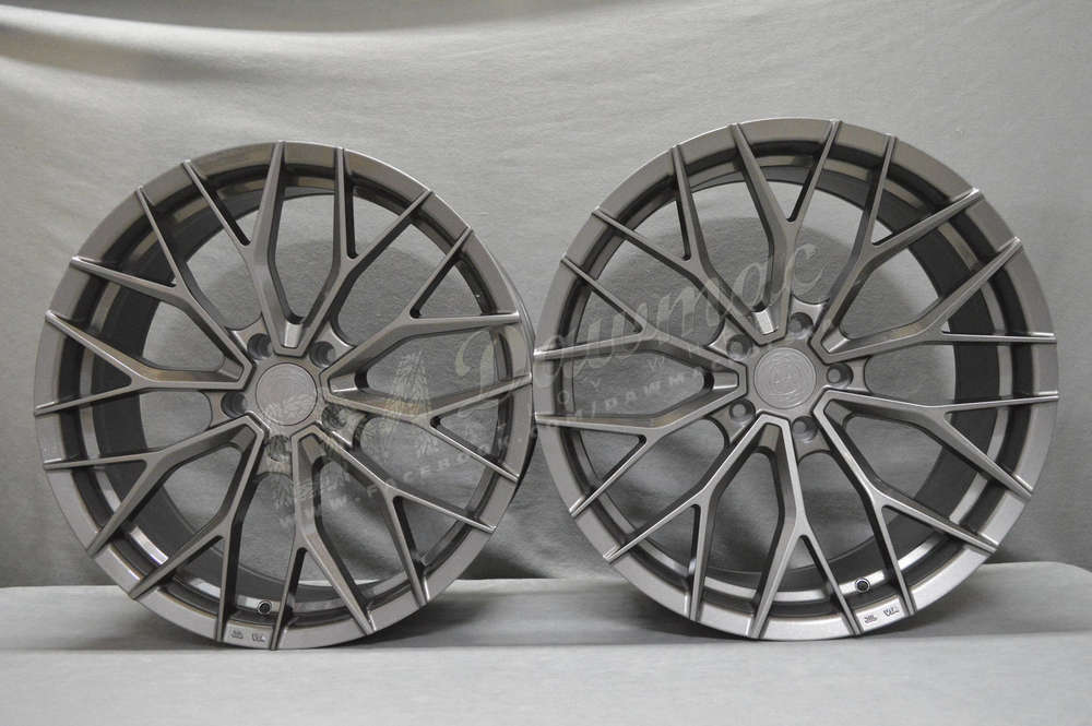 QUANTUM44 SFF2 20" 8,5J ET35 + 10J ET42 5x120 DG