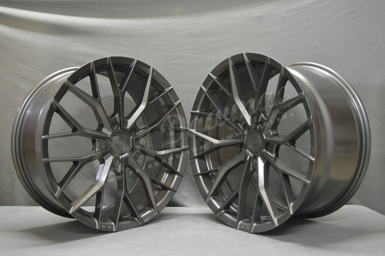 QUANTUM44 SFF2 20" 8,5J ET35 + 10J ET42 5x120 DG - obrazek 3