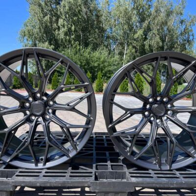 RS1 20" 8,5J ET30 + 10J ET32 5x120 Matte Gray