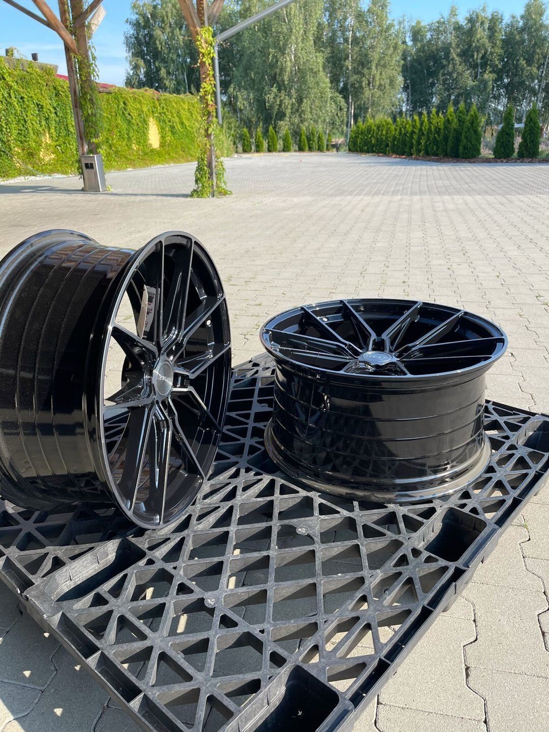 Riviera RF107 20"  8,5J ET35 + 10J ET35 5x120 Black Polished Dark Tint - obrazek 5