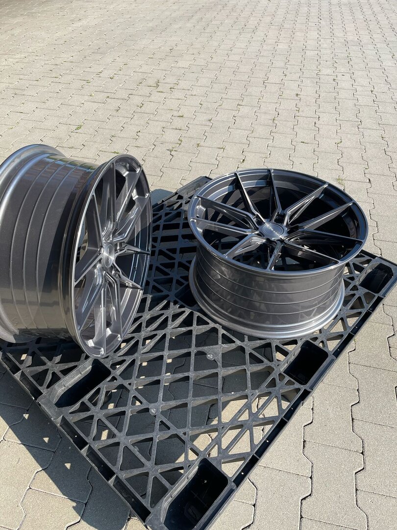 Riviera RF107 20" 8,5J ET35 + 10J ET35 5x120 Carbon Graphite - obrazek 2