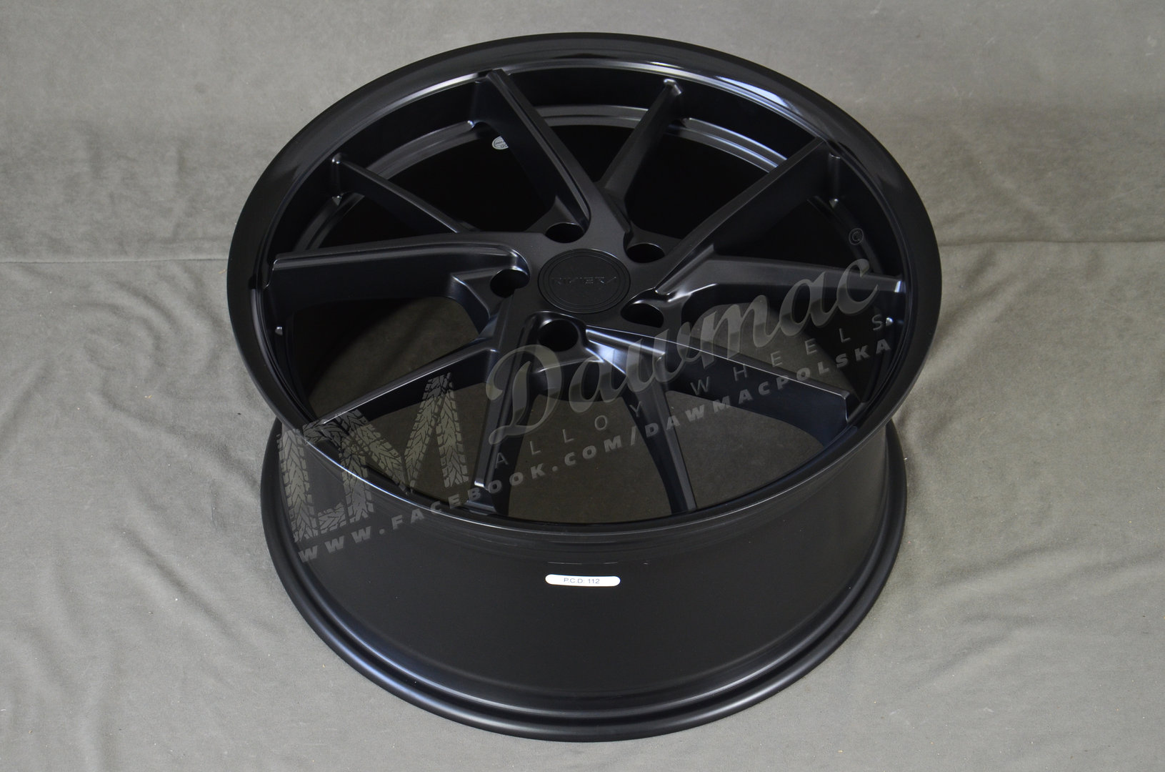 Riviera RF1 19" 8,5J ET45 5x112 Matt Black Gloss Black Lip - obrazek 5