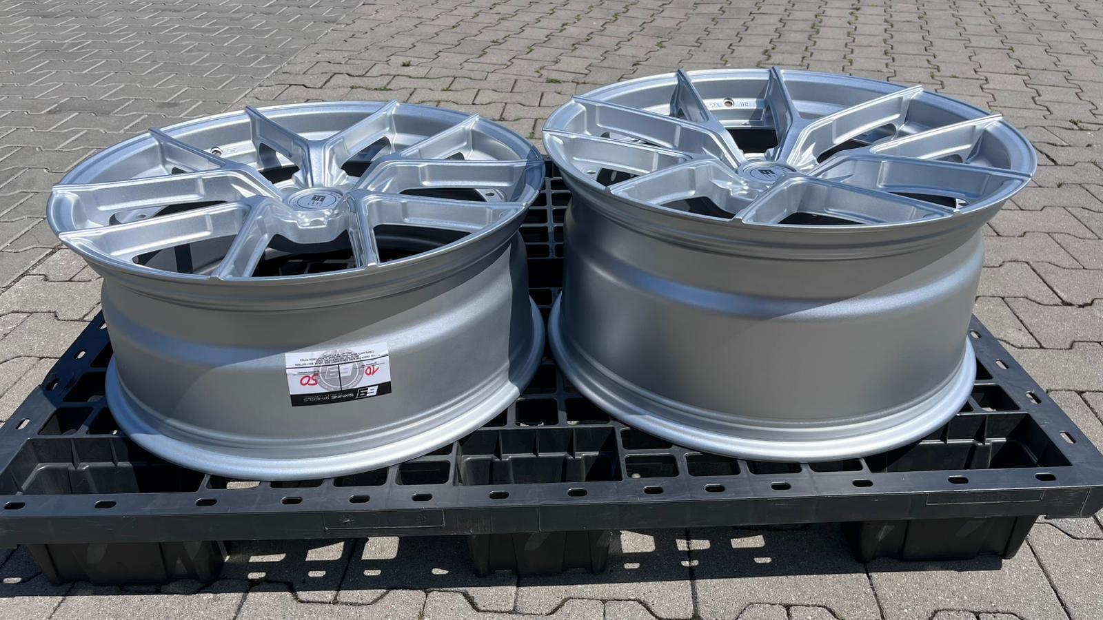 SIXNINE WHEELS FF-ONE 20" 9J ET42 + 10J ET40 5x120 Hyper Silver - obrazek 7