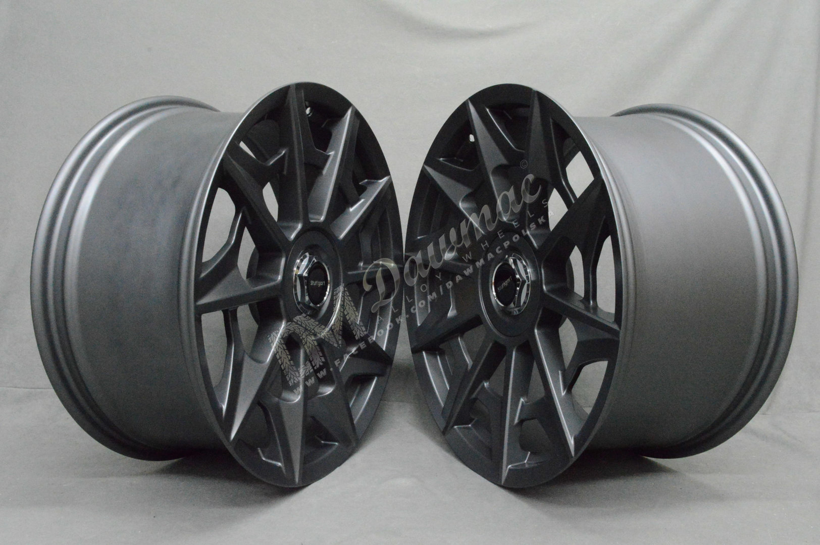 Stuttgart SVT 20" 8,5J ET35 + 10J ET38 5x112/5x120 Matt Gunmetal - obrazek 3