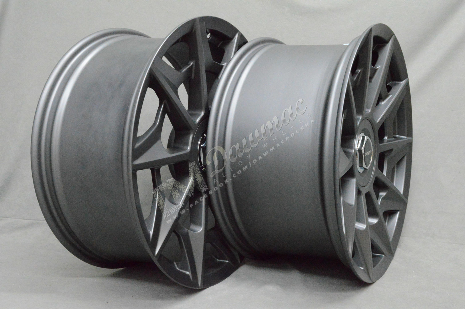 Stuttgart SVT 20" 8,5J ET35 + 10J ET38 5x112/5x120 Matt Gunmetal - obrazek 4