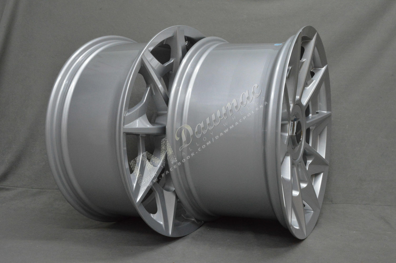 Stuttgart SVT 20" 8,5J ET35 + 10J ET38 5x112/5x120 Silver - obrazek 4