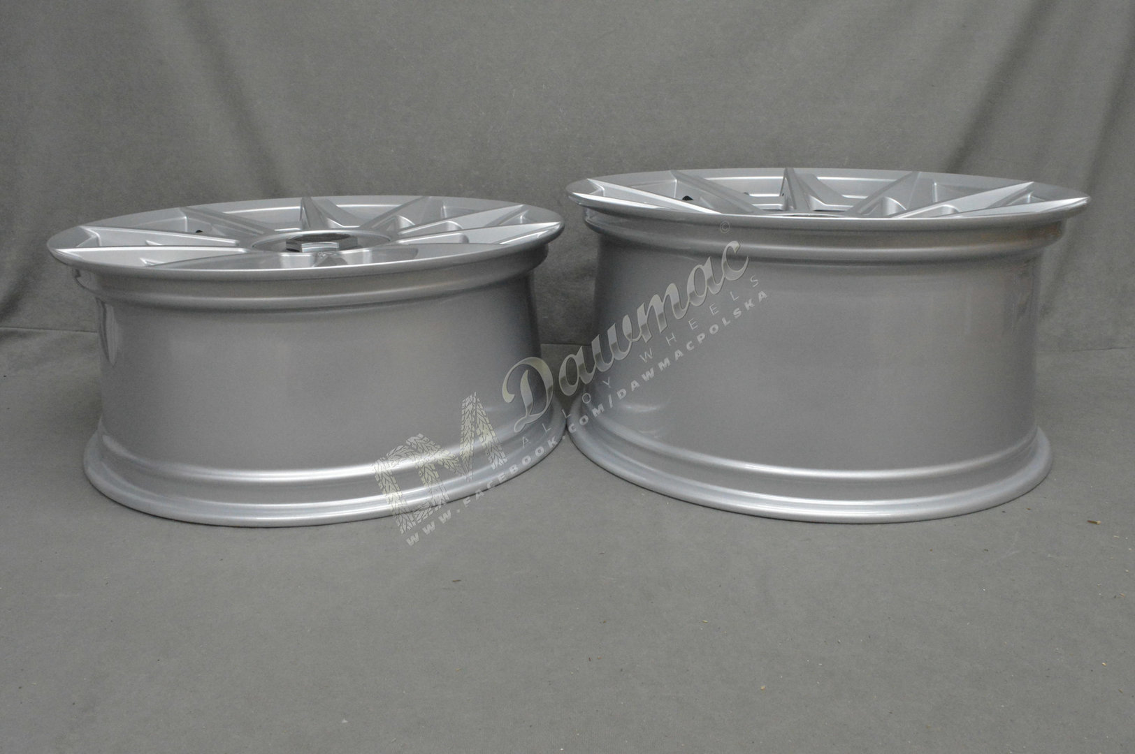 Stuttgart SVT 20" 8,5J ET35 + 10J ET38 5x112/5x120 Silver - obrazek 8