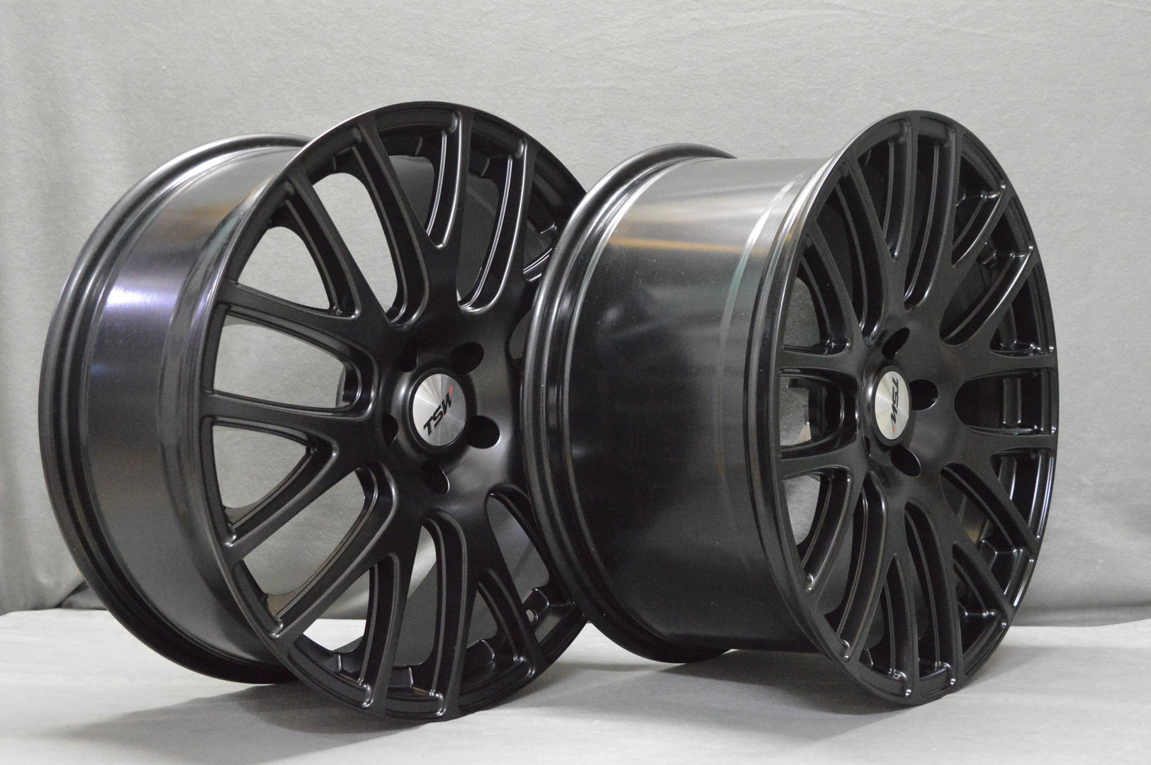 TSW MODEL:MUGELLO 19'' 8J ET20 + 9,5J ET20 5x114,3 MATTE BLACK - obrazek 5