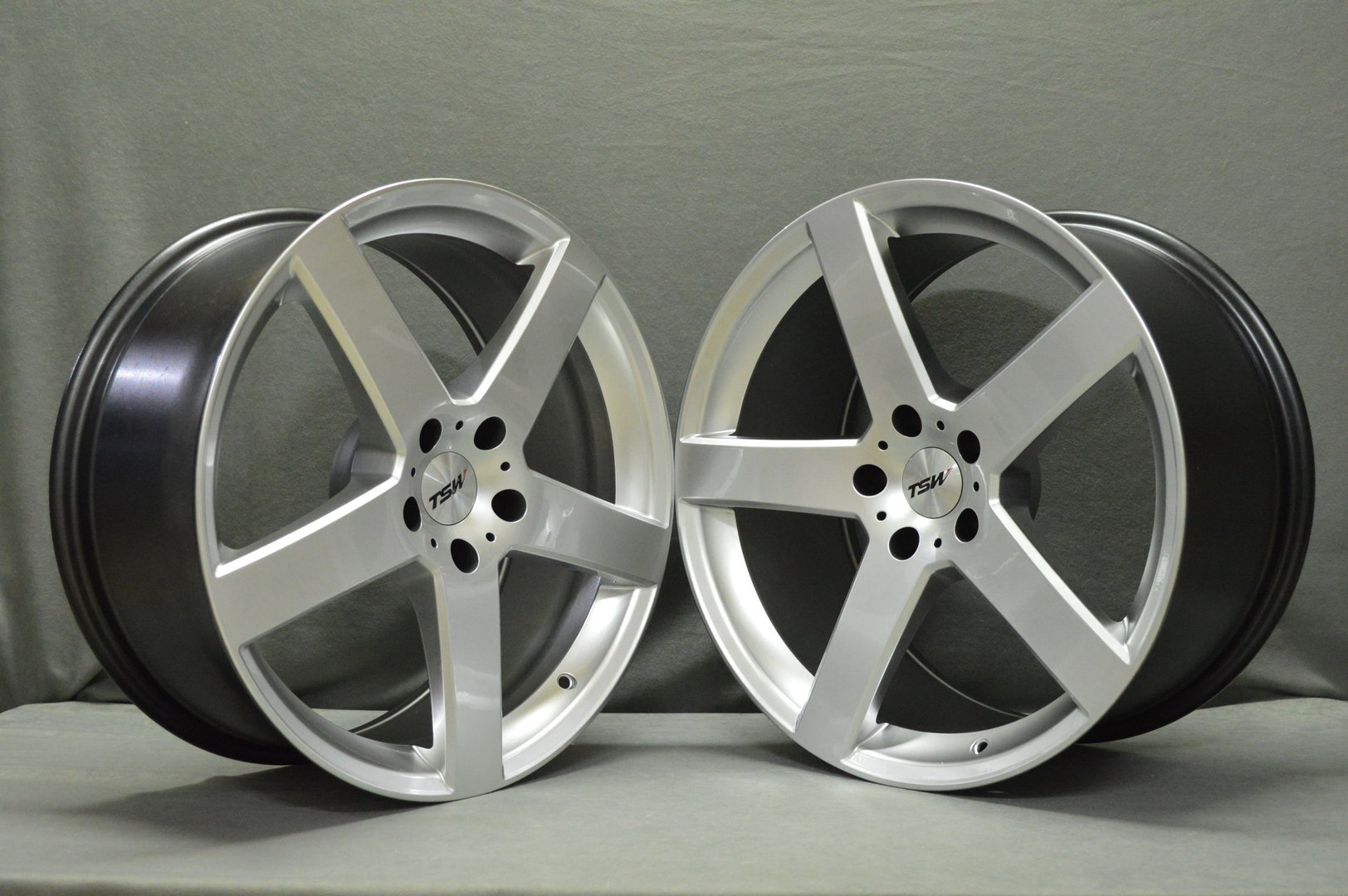 TSW MODEL:RIVAGE 19'' 8J ET20 + 9,5J ET20 5x114,3 HS - obrazek 3