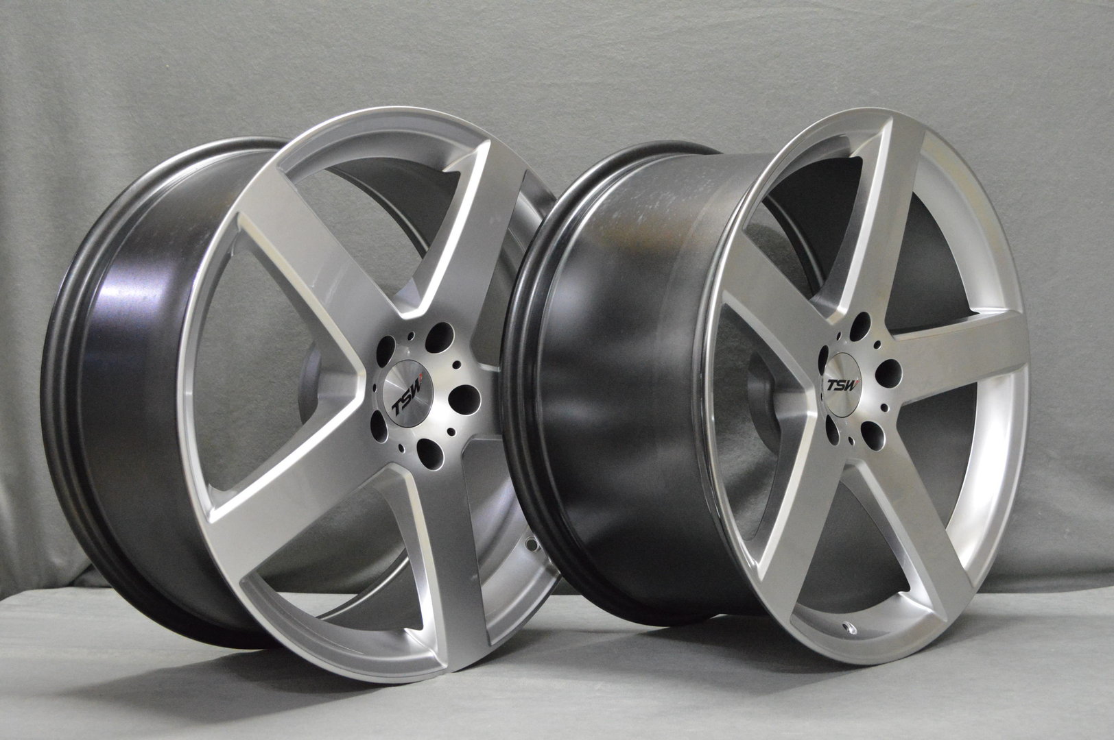 TSW MODEL:RIVAGE 19'' 8J ET20 + 9,5J ET20 5x114,3 HS - obrazek 5