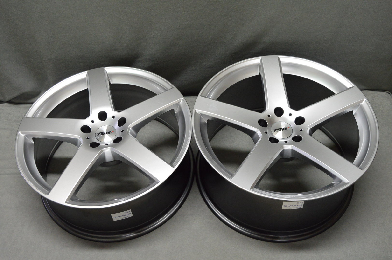 TSW MODEL:RIVAGE 19'' 8J ET20 + 9,5J ET20 5x114,3 HS - obrazek 6