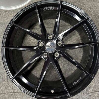 Arceo Vega 20" 8,5J ET42 5x112 Gloss Black