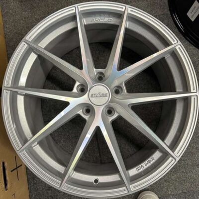 Arceo Vega 20" 8,5J ET30 + 9,5J ET40 5x120 Full Silver