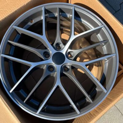 Arceo Three 18" 8J ET35 5x114,3 MGD