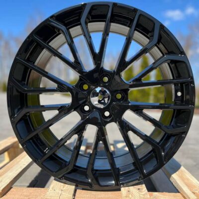 Carbonado Brilliant 19" 8J ET45 5x112 Black Glossy