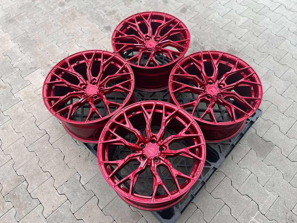 Concaver CVR1 20" 9,5J ET22 + 10,5J ET15 5x112 Candy Red