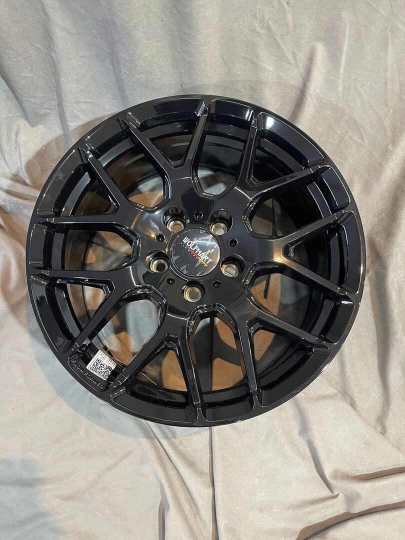 Wolfhart Flowformed Munich 3 19" 8,5J ET42 5x120 Gloss Black - obrazek 2