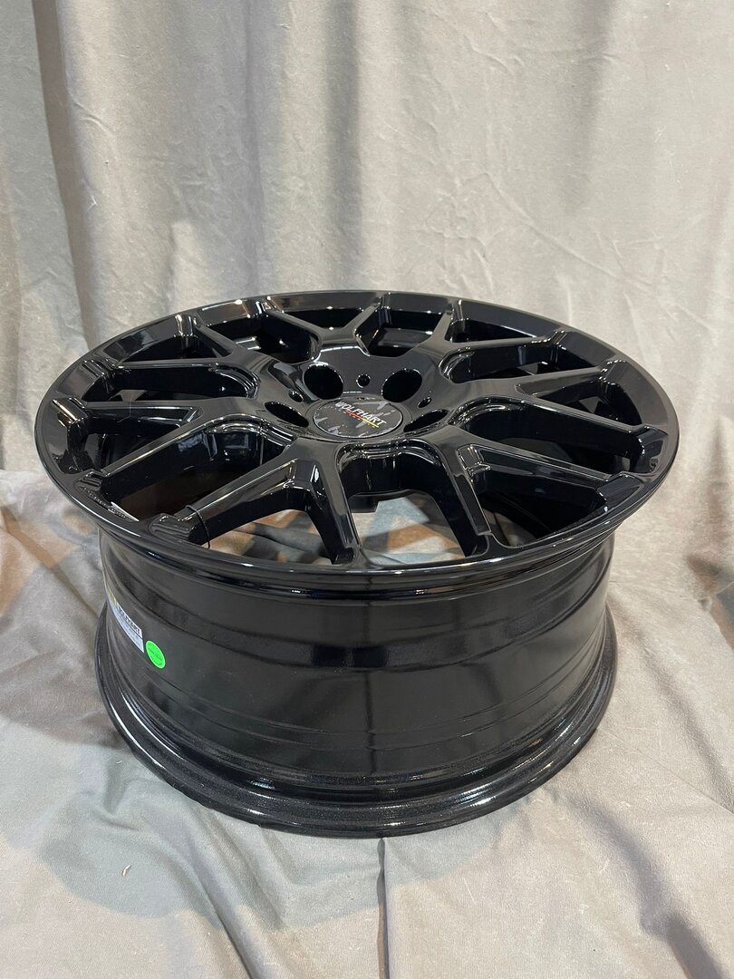 Wolfhart Flowformed Munich 3 19" 8,5J ET42 5x120 Gloss Black - obrazek 5