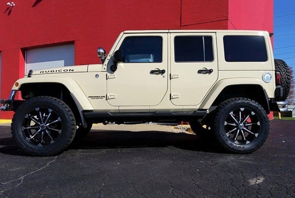 XD Wheels XD779 18" 9J ET-12 8x165,1 Gloss Black with Machined Face - obrazek 5