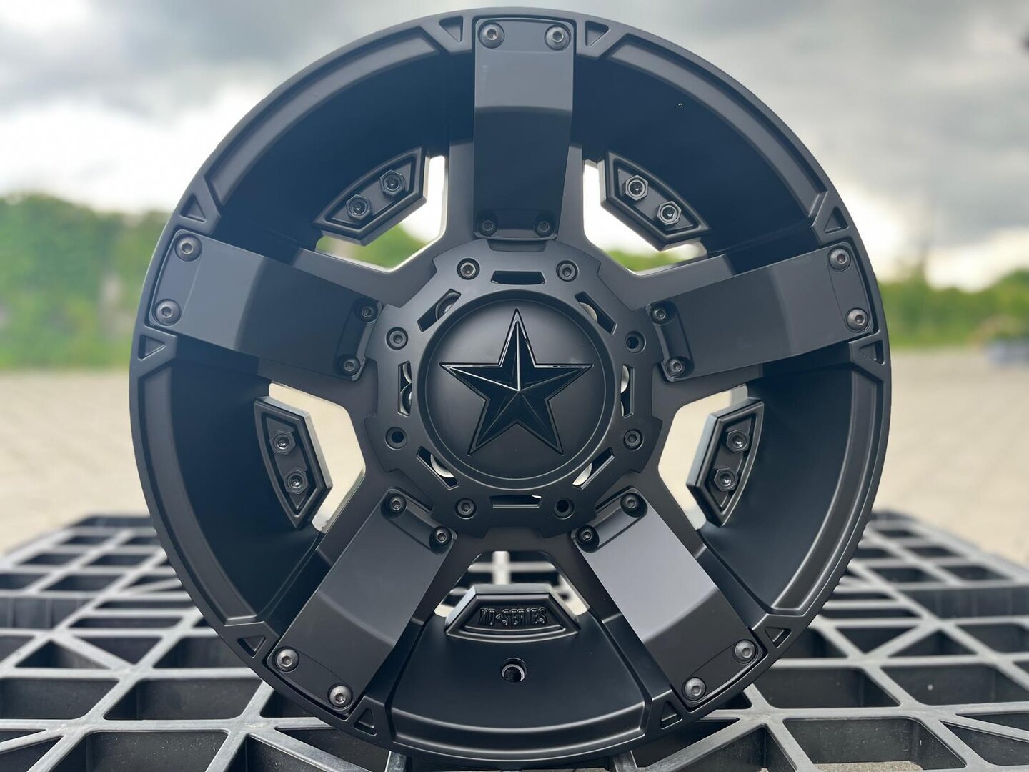 XD Wheels XD811 Rockstar 2 17" 8J ET10 5x127 Matte Black - obrazek 2