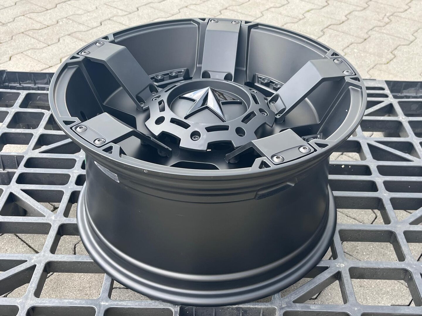 XD Wheels XD811 Rockstar 2 20" 9J ET-12 5x127/5x139,7 Matt Black - obrazek 5