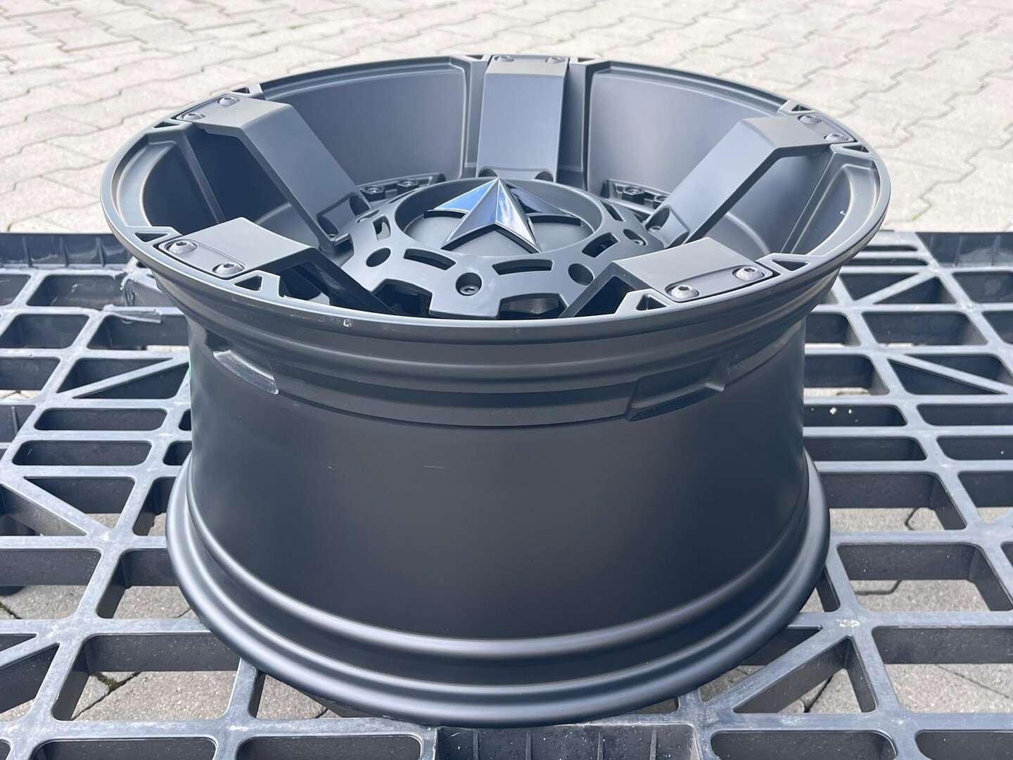 XD Wheels XD811 Rockstar 2 20" 9J ET30 5x150 Matte Black - obrazek 6