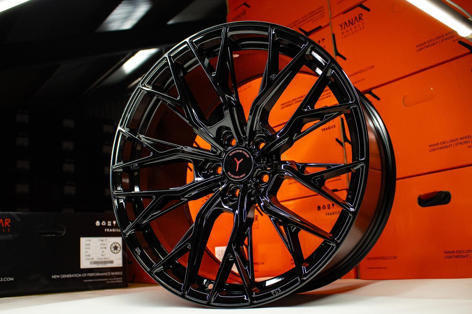 Yanar Wheels DNZ-20 19" 8,5J ET42 + 9,5J ET45 5x112 Gloss Black - obrazek 7