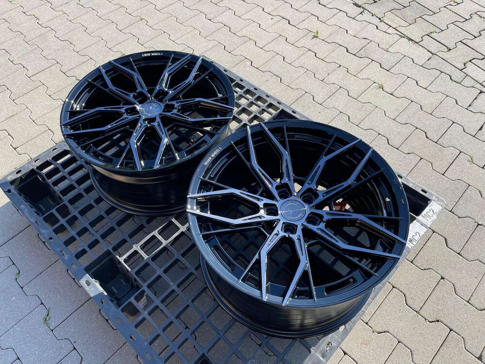 Yanar Wheels F-Force Elite 20" 9J ET30 + 10J ET40 5x112 Gloss Black Polished / Black Coating