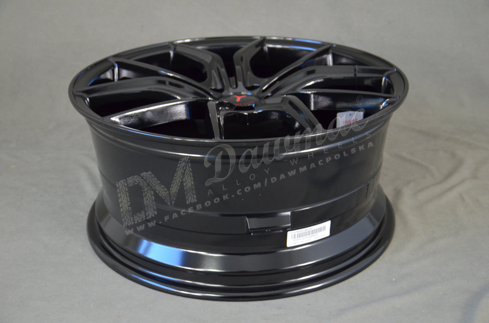 Yanar Wheels Y-NL17 19" 8,5J ET33 + 9,5J ET40 5x120 Gloss Black - obrazek 6