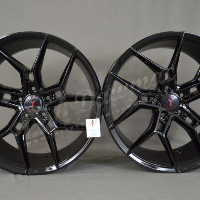 Yanar Wheels Y-NL45 19" 8,5J ET42 + 9,5J ET45 5x112 Gloss Black