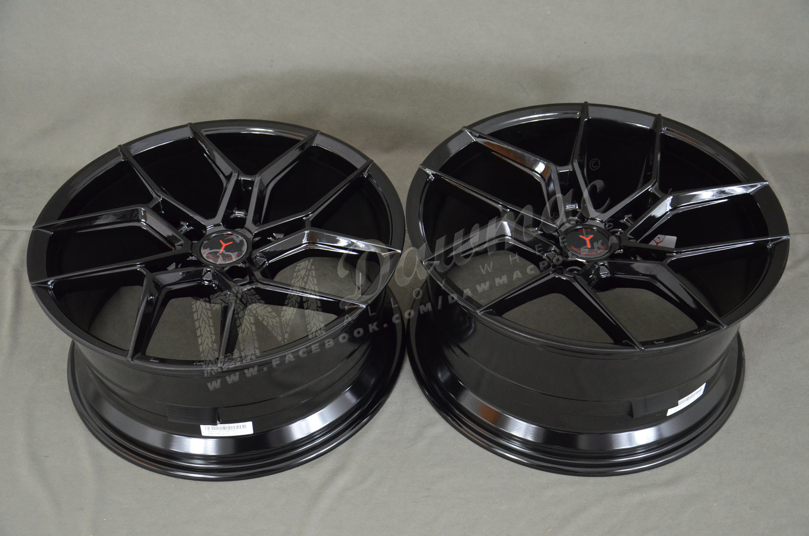Yanar Wheels Y-NL45 19" 8,5J ET42 + 9,5J ET45 5x112 Gloss Black - obrazek 6