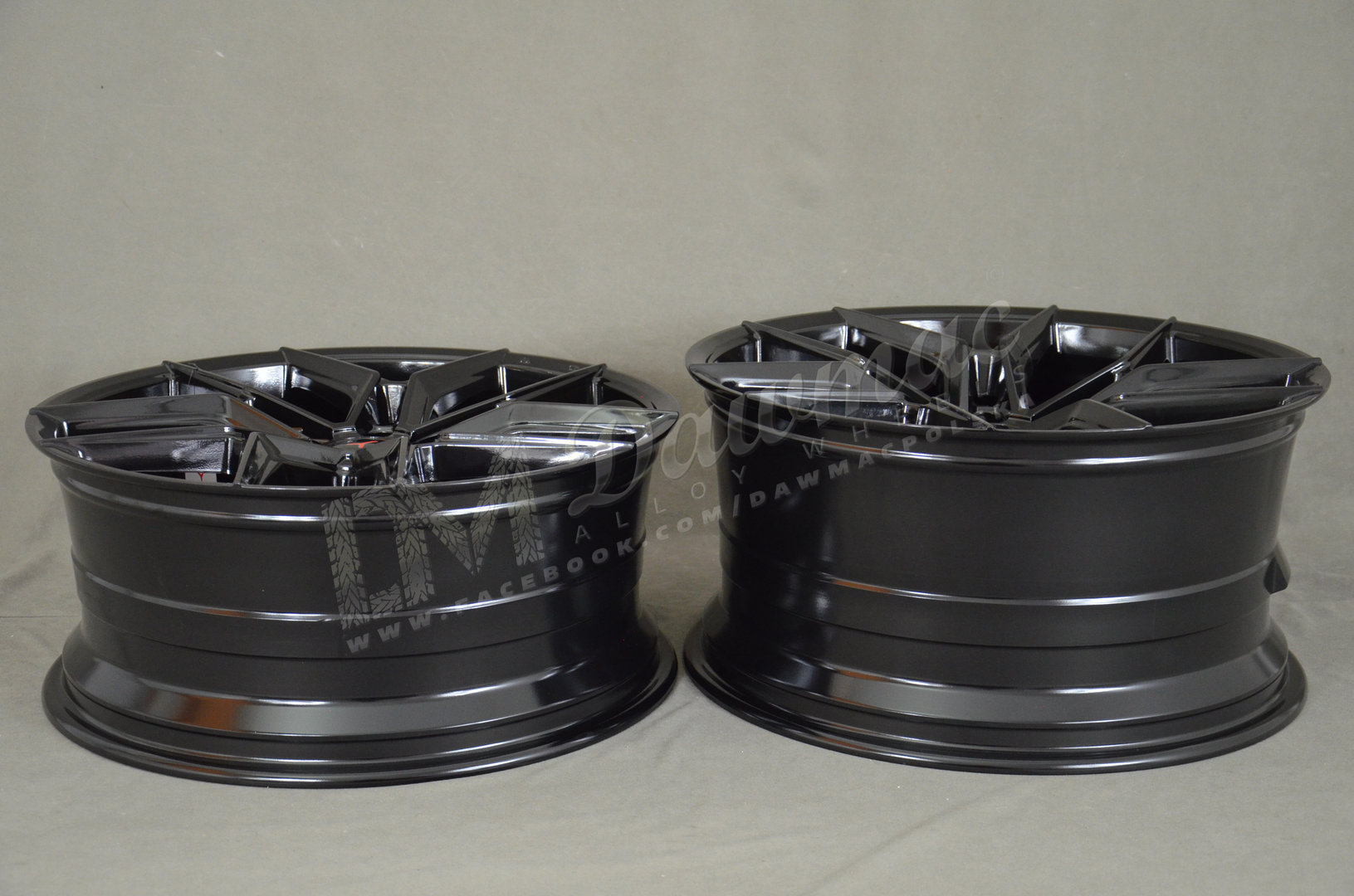 Yanar Wheels Y-NL45 20" 8,5J ET30 + 10J ET42 5x112 Gloss Black - obrazek 7