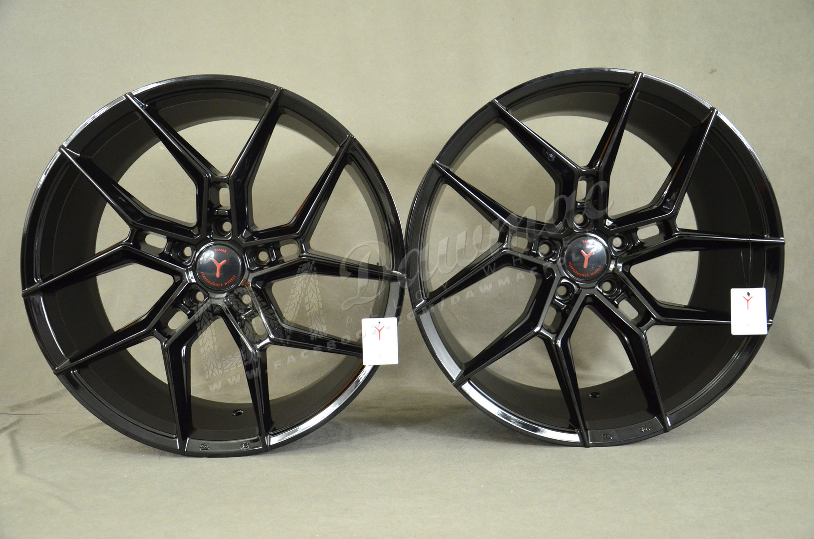 Yanar Wheels Y-NL45 20" 8,5J ET33 + 10J ET38 5x114,3 Gloss Black - obrazek 2