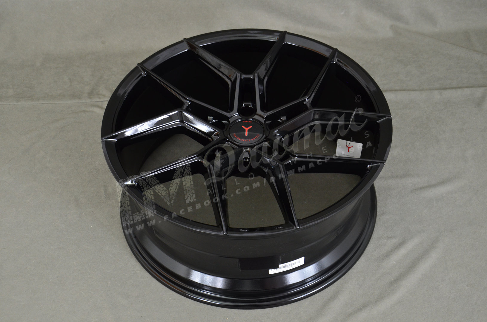 Yanar Wheels Y-NL45 20" 8,5J ET35 5x112 Gloss Black - obrazek 5
