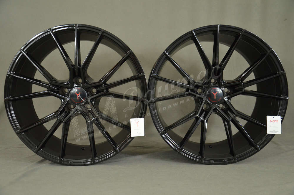 Yanar Wheels Y-NL47 19" 8,5J ET45 + 9,5J ET45 5x112 Gloss Black