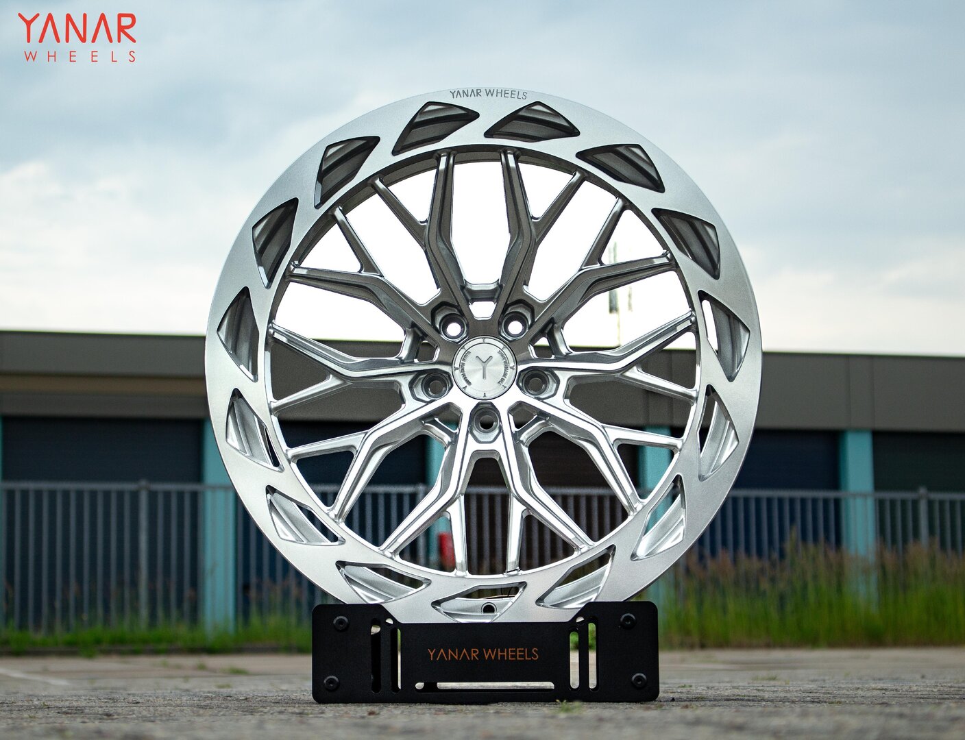 Yanar Wheels ZWO-083 21" 10,5J ET42 5x112 Silver Machined - obrazek 2