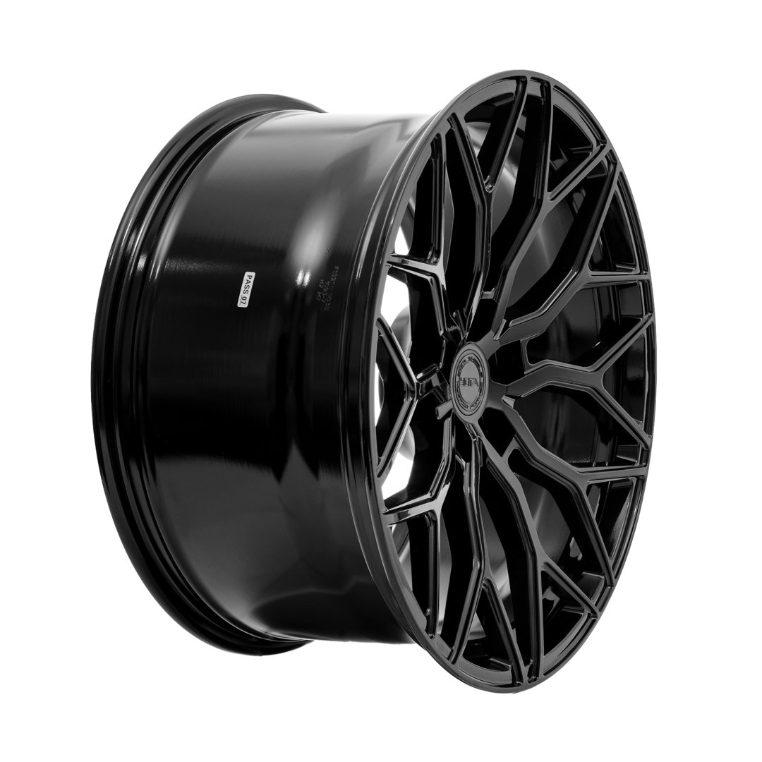 Yota Wheels YP1 20" 10J ET20-ET40 BLANK Gloss Black - obrazek 4