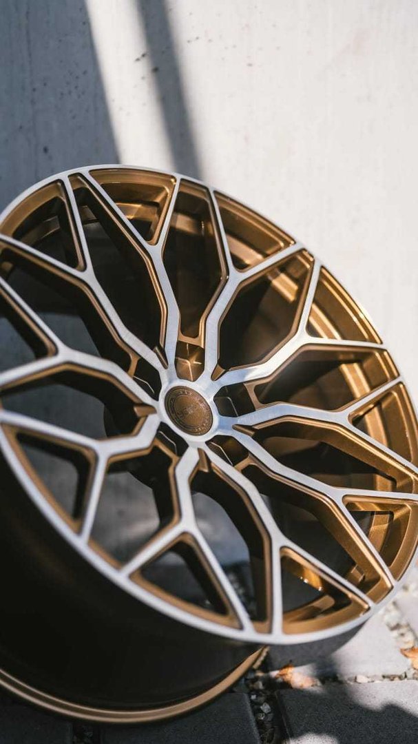 Yota Wheels YP1 20" 10J ET20-ET40 BLANK Gloss Bronze Brushed Face - obrazek 6