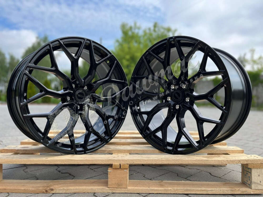 Yota Wheels YP1 20" 9J ET30 + 10J ET40 5x112 Gloss Black