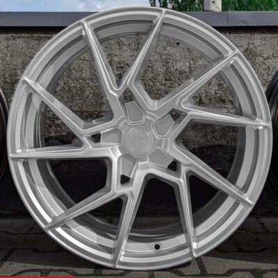 Yota Wheels YP2 18" 8J ET25-ET40 5x100-5x120 Gloss Silver