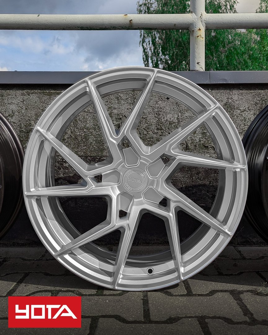 Yota Wheels YP2 18" 8J ET40 5x100-5x120 Dark Satin Bronze - obrazek 6